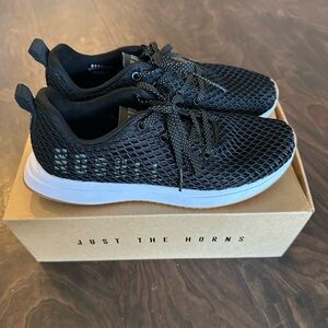 Nobull Women’s Black Mesh Runner - Size 9